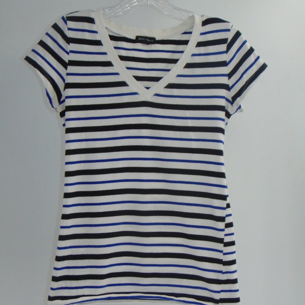 3 TEE-SHIRTS FOR $18